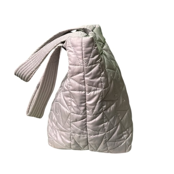 Michael Kors Winnie Small Quilted Shoulder Tote NWT - Picture 5 of 7